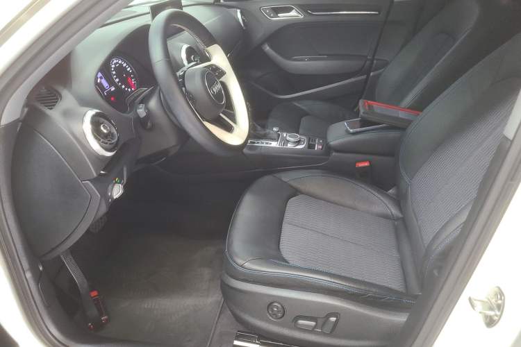 Used Audi A3 2018 30th Anniversary Edition Sportback 35 TFSI Fashion Model
