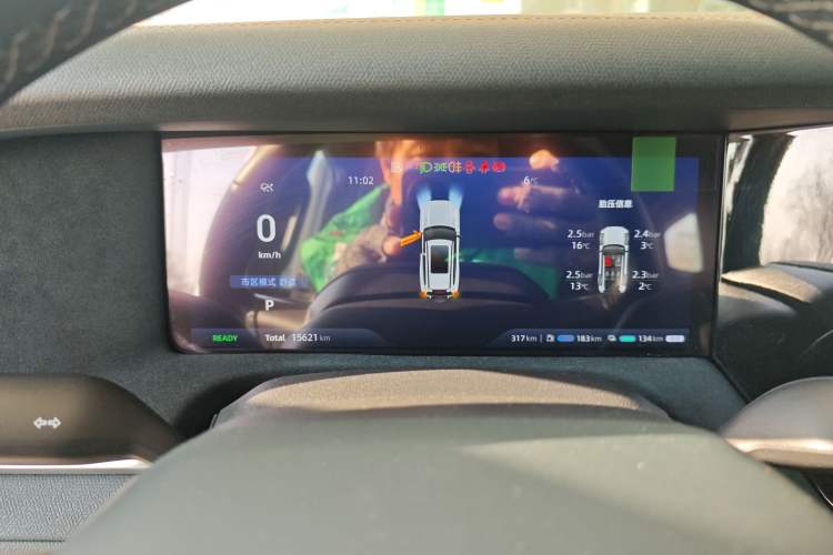 Used  G318 2024 Four-Wheel-Drive Air Suspension Model
