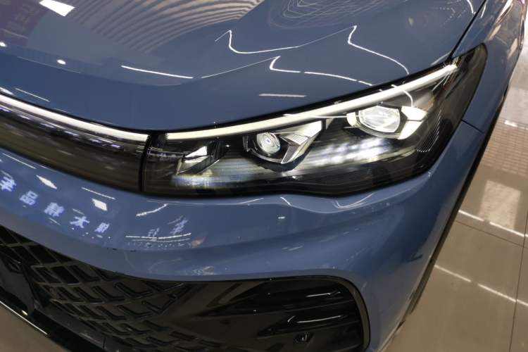 Used Volkswagen Tiguan L 2024 PRO 380TSI Four-Wheel Drive R-Line Prestige Edition
