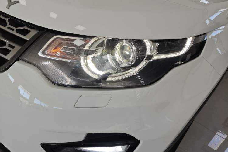 Used Land Rover Discovery Sport 2018 240 PS SE Version
