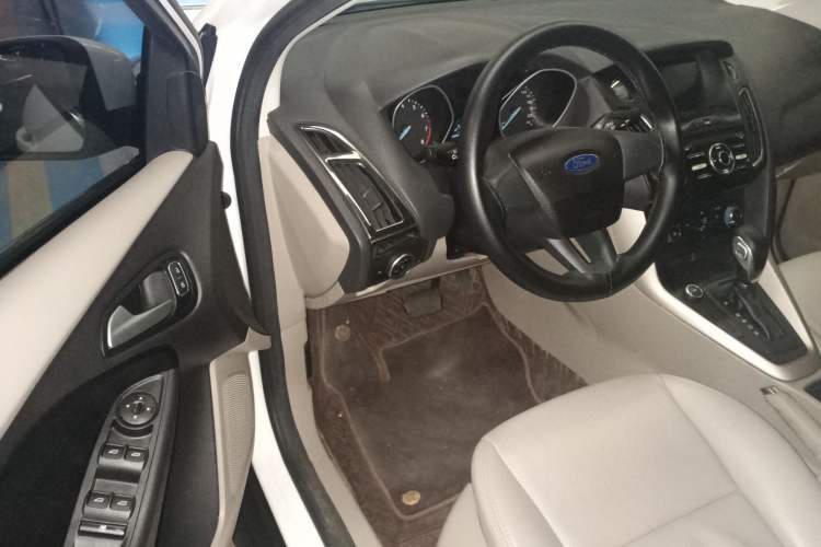 Used Ford Focus 2018 Sedan Classic 1.6L Automatic Comfort Plus Smart Drive Version
