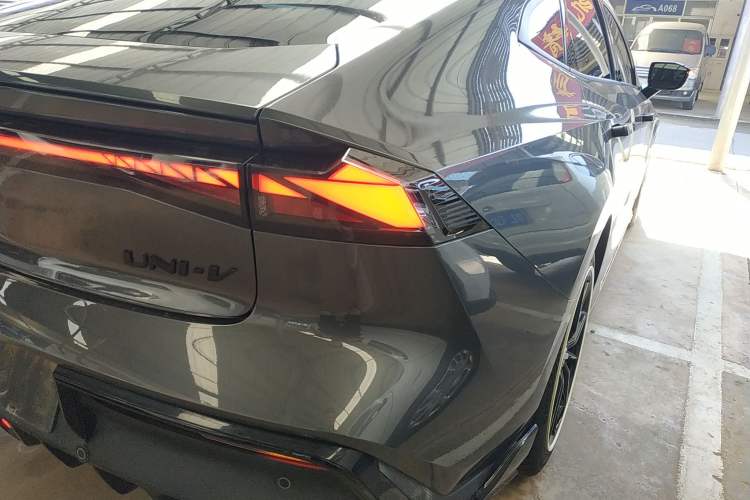 Used Changan UNI-V 2022 2.0T Sporty Version
