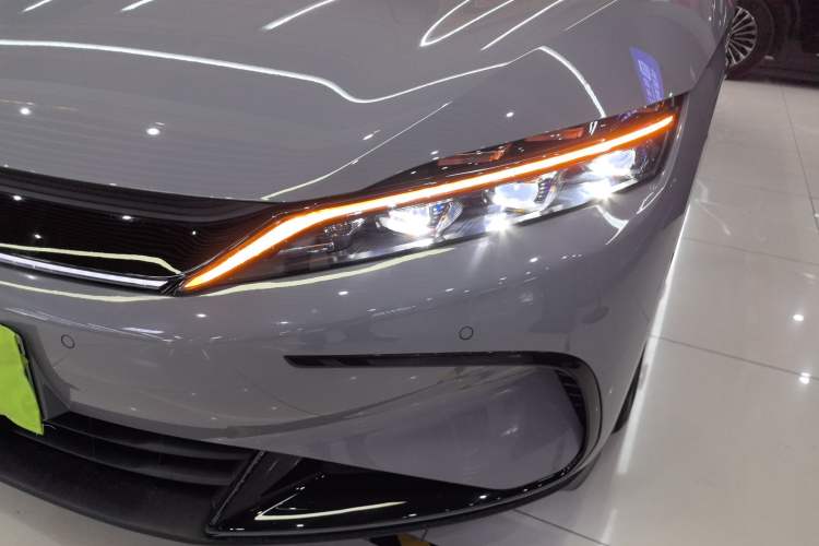 Used BYD Han 2025 DM-i Intelligent Driving Edition 125KM LiDAR Flagship Model

