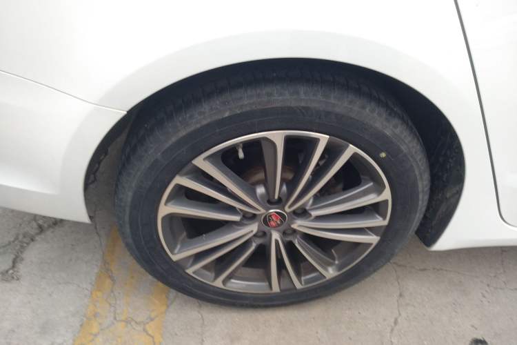 Used Roewe i6 2020 PLUS 1.6L CVT 4G Connected Glory Flagship Edition
