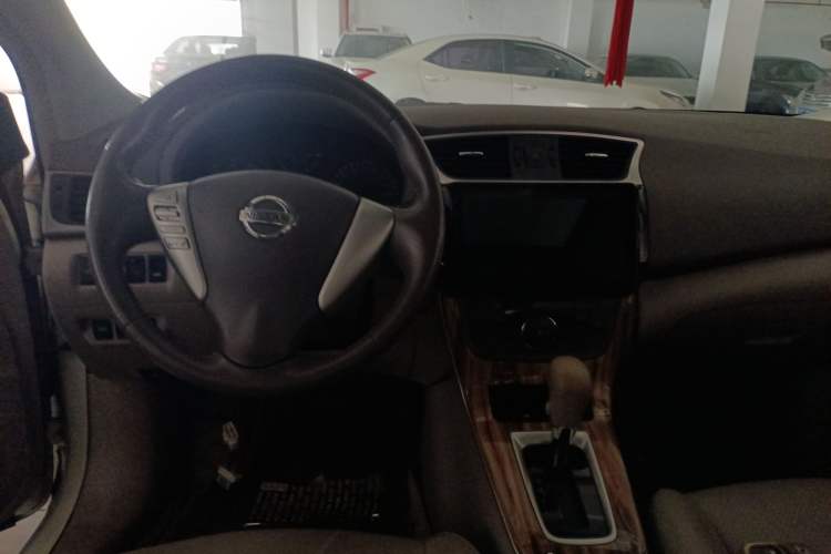 Used Nissan Sylphy 2014 1.6XV CVT Deluxe Edition
