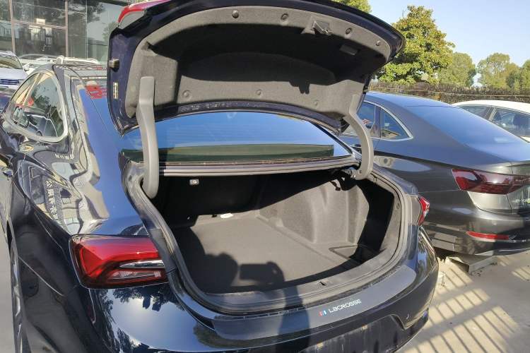 Used Buick LaCrosse 2022 652T Luxury Version
