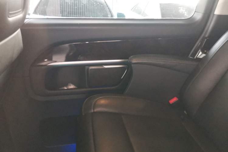 Used Mercedes-Benz V-Class 2018 V 260 Prestige Edition China VI
