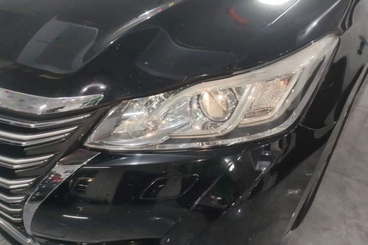 Used Toyota Crown 2015 2.0T Fashion Edition
