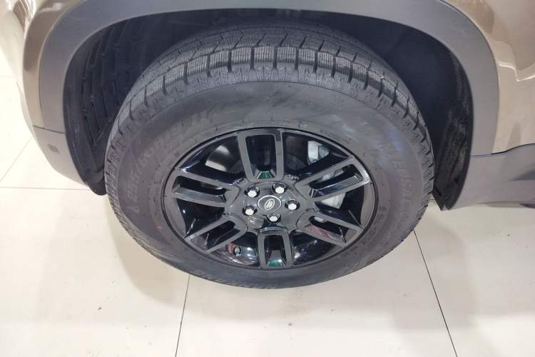 Used Land Rover Defender 2020 110 P400 SE
