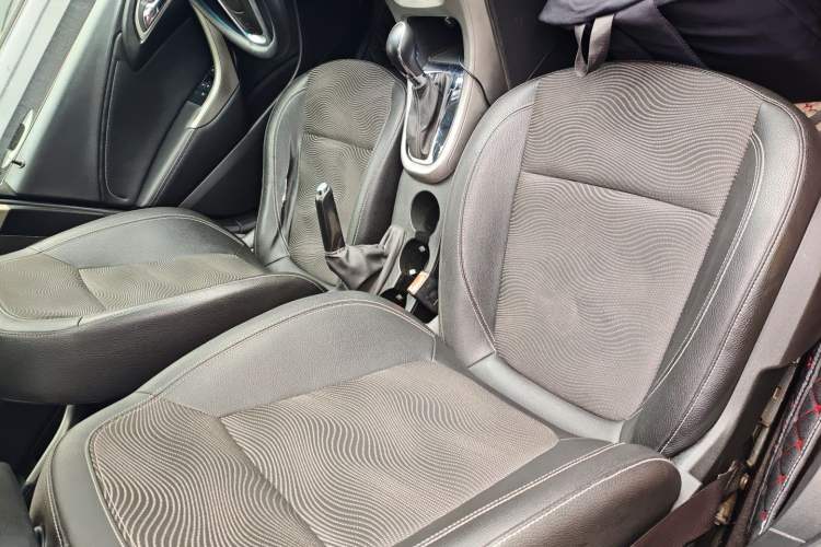 Used Buick GT 2014 XT 1.6L Automatic Fashion Edition
