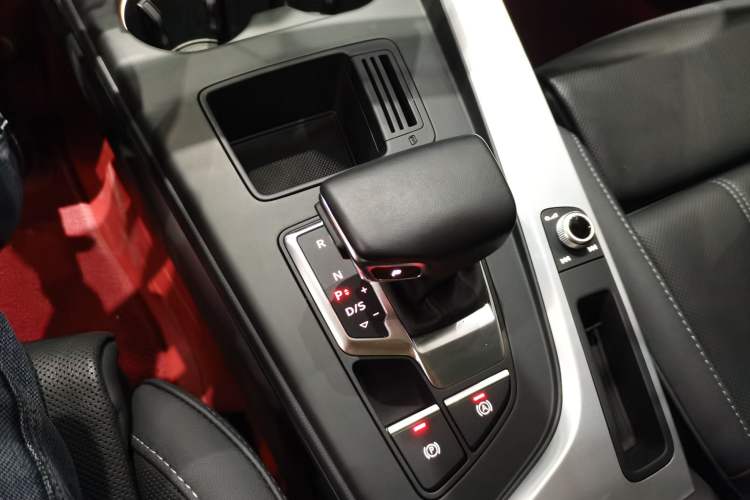 Used Audi A4L 2024 40 TFSI Fashion Dynamic Model
