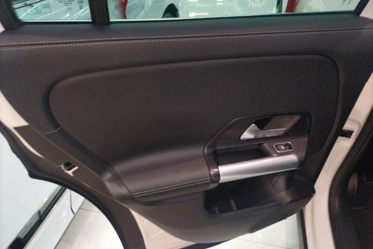 Used Mercedes-Benz GLA 2023 Facelifted GLA 200