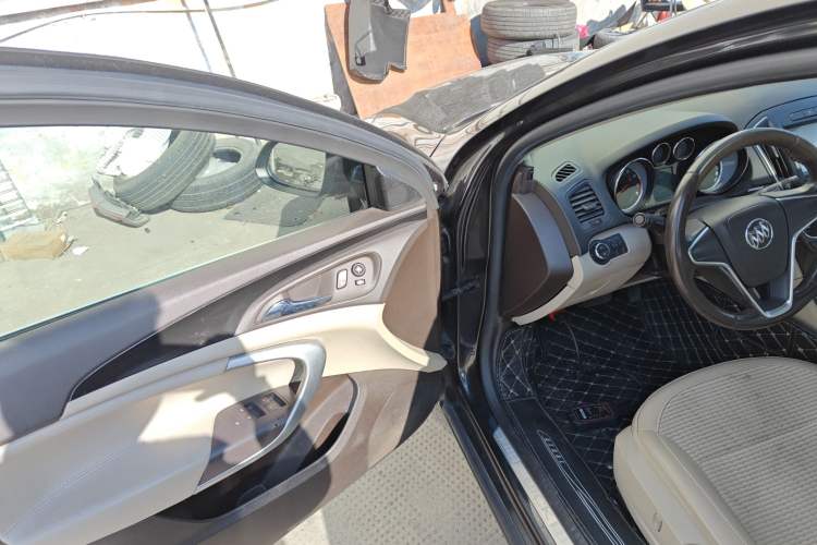 Used Buick Regal 2015 2.0L Leading Fashion Edition
