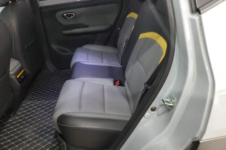 Used AION Y 2022 70 Tech Edition Lithium Iron Phosphate
