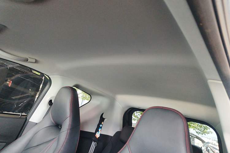 Used Chery Little Ant 2022 Revised Version Sweet Pink Edition Half-Sugar Version Lithium Iron Phosphate 30.7 kWh 30 kW 301 km