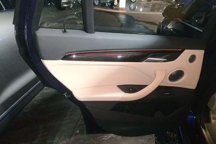 Used BMW X1 2016 sDrive20Li Luxury Model
