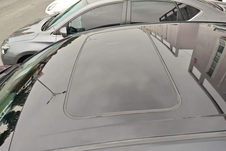 Used Toyota Avalon 2019 Dual-Engine 2.5L Luxury Edition China VI Standard
