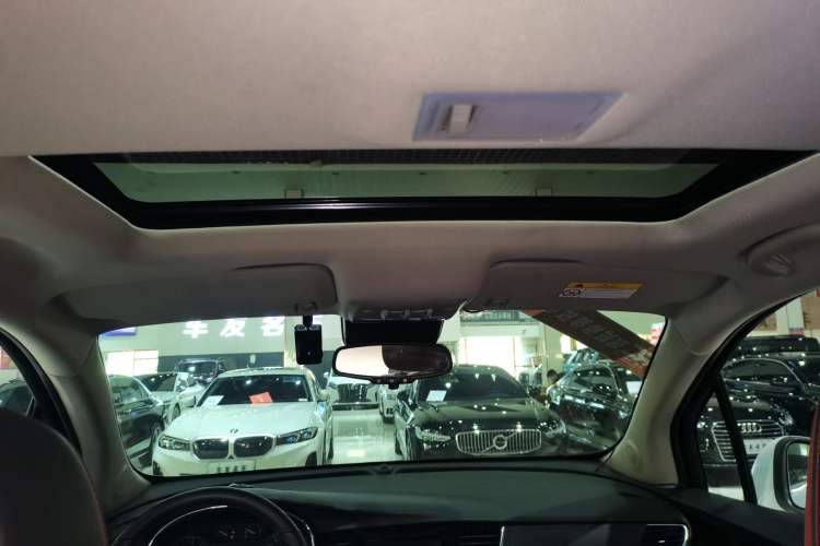 Used Buick Encore 2017 18T Automatic Two-Wheel Drive Urban Elite Model
