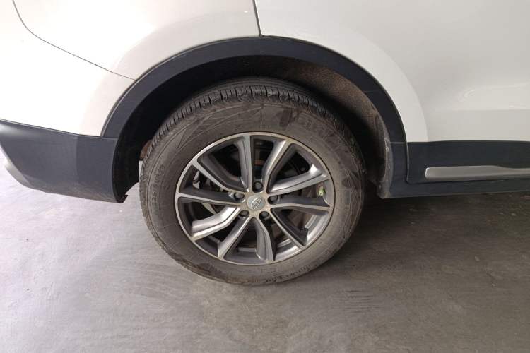 Used Geely Auto Emgrand X7 Sport 2020 1.8TD DCT Two-Wheel Drive Smart Connect 4G-Enabled Version
