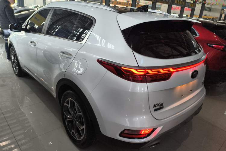 Used Kia KX5 2019 1.6T Automatic Two-Wheel Drive Luxury Edition
