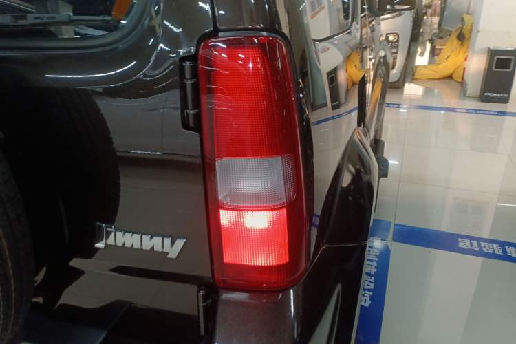 Used Suzuki Jimny 2015 1.3 AT JLX
