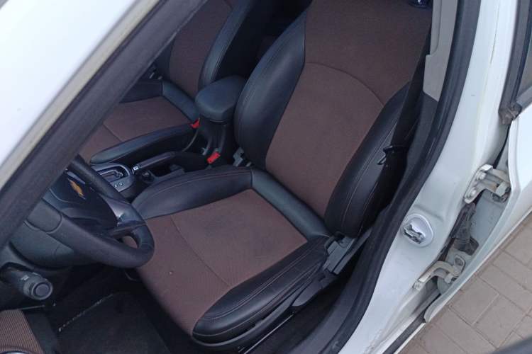 Used Chevrolet Cruze 2013 Hatchback 1.6L Automatic Luxury Model