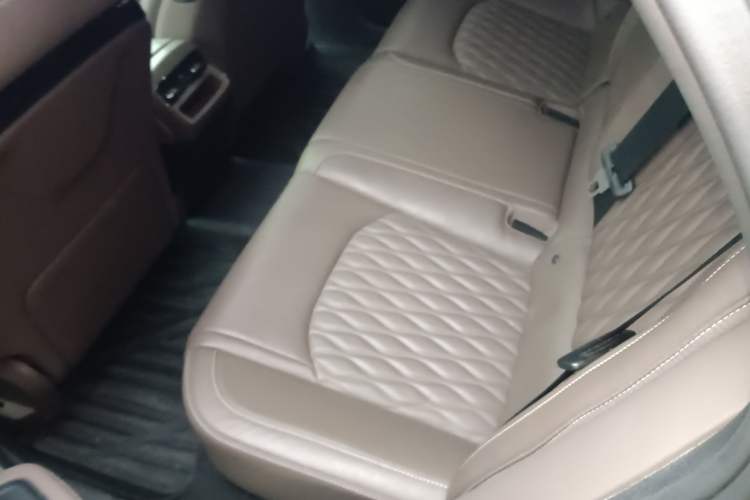 Used BYD Han 2023 EV Champion Edition 605KM Front-Drive Premium Model
