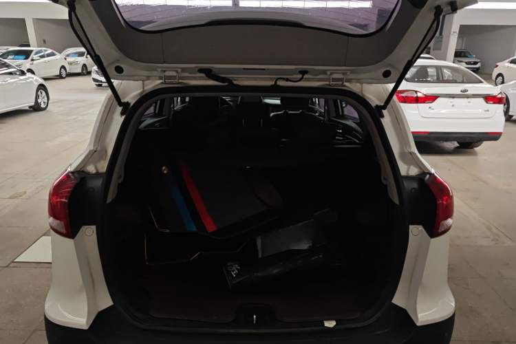 Used  Refine S3 2018 Custom Edition 1.6L CVT Luxury Smart Model
