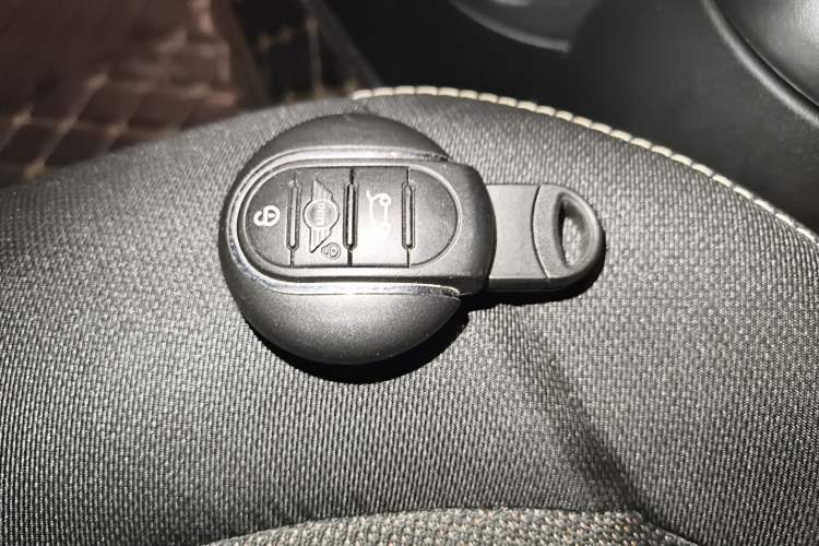 Used  MINI 2022 1.5T ONE Five-Door PLUS
