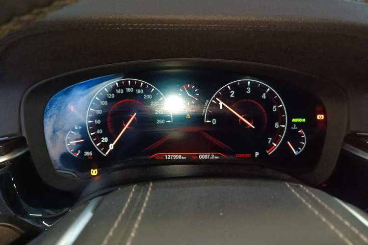 Used BMW 5 Series 2019 Facelifted 525Li Luxury Package
