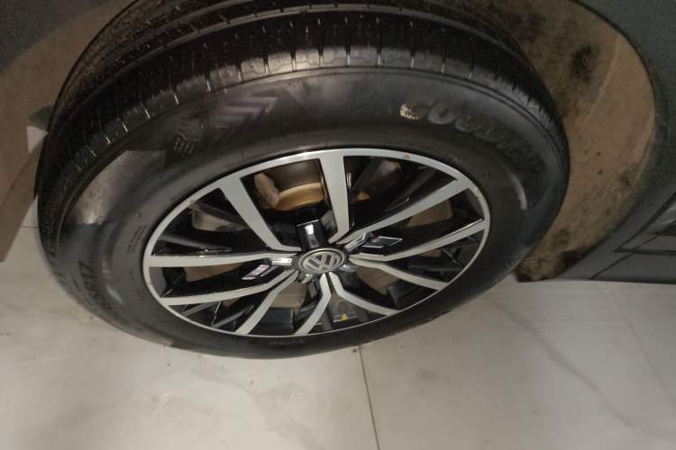 Used Volkswagen Tiguan L 2018 Facelift 330TSI Automatic Two-Wheel Drive Luxury Edition
