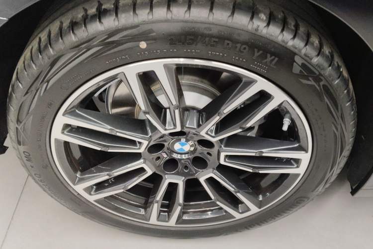 Used BMW 5 Series 2024 530Li Leading Model M Sport Package