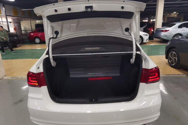 Used Volkswagen Santana 2019 1.5L Automatic Fashion Edition China VI
