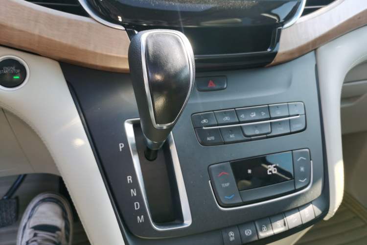 Used Buick GL8 2017 ES 28T Comfort Model China V Standard
