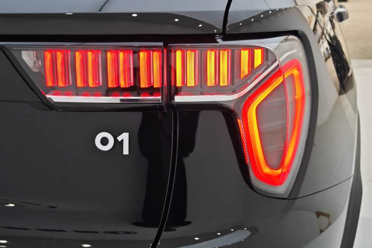 Used Lynk & Co 01 2019 2.0T Two-Wheel-Drive Pro Version China VI Standard
