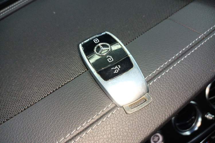 Used Mercedes-Benz E-Class 2016 E 200 L Sport Edition