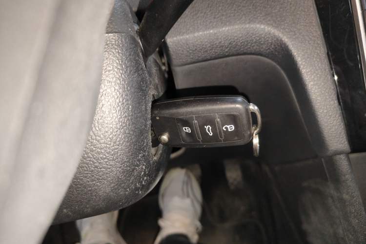 Used Volkswagen Santana 2015 Haval H6 1.6L Automatic Luxury Model
