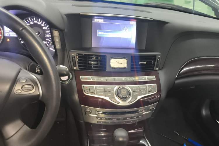 Used Infiniti Q70 2019 Q70L 2.0T Enjoyment Edition