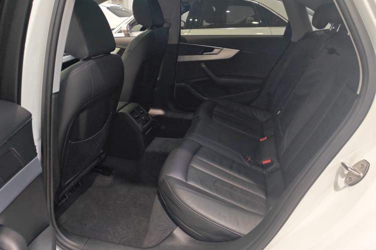 Used Audi A4L 2019 40 TFSI Fashion Edition China VI Emission Standard