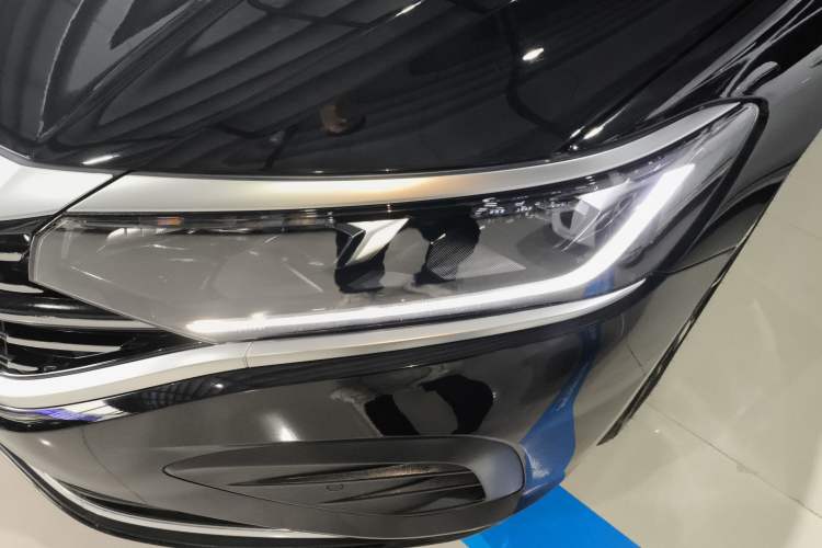 TDK.VehicleDetails.img