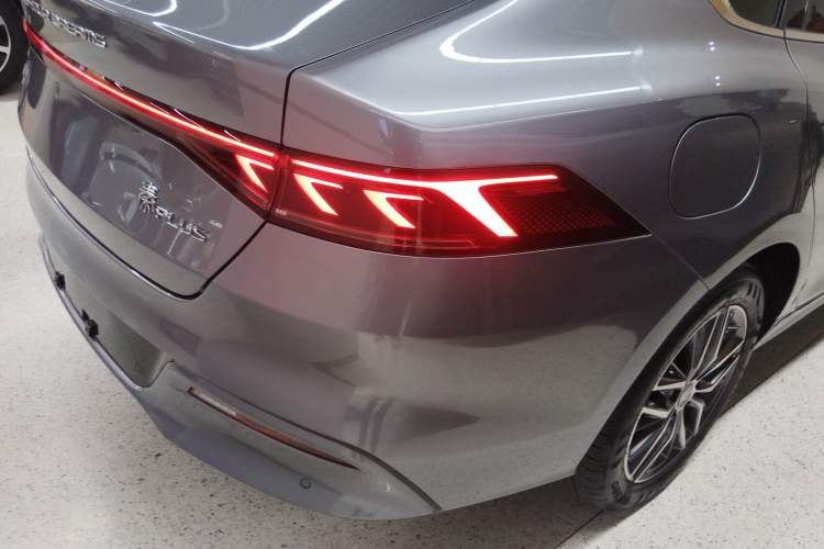 Used BYD Qin PLUS 2024 Honor Edition EV 510KM Leading Model