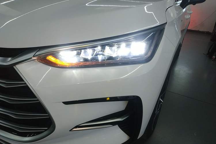 Used BYD Tang New Energy 2021 DM 2.0T Four-Wheel Drive Performance Edition Prestige Model
