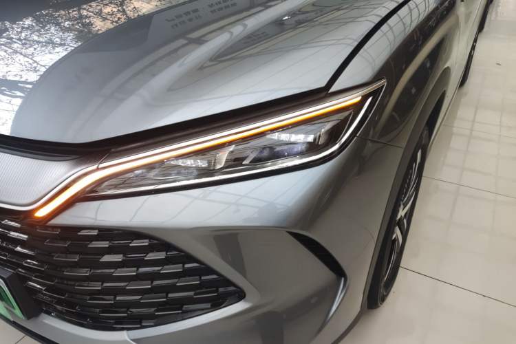 Used BYD Song L DM-i 2024 112 km Beyond Edition
