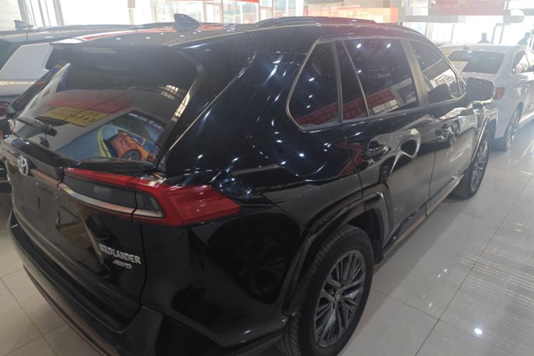 Used Toyota Wildlander 2024 2.0L CVT 4x4 Luxury PLUS Edition