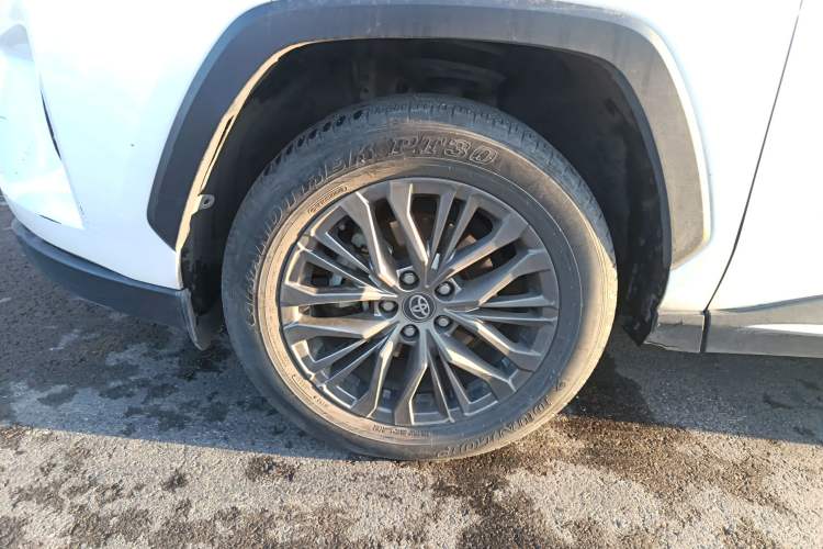 Used Toyota Wildlander 2023 Dual-Motor 2.5L E-CVT Four-Wheel Drive Prestige Edition
