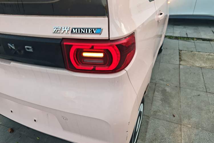 Used Wuling Hongguang MINIEV 2022 Macaron Fashion Model Lithium Iron Phosphate
