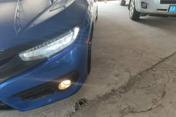 Used Honda Civic 2016 220TURBO CVT Prestige Edition
