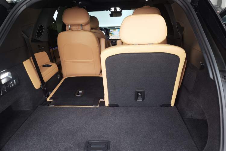 Used Lynk & Co 09 EM-P 2024 2.0TD EM-P Four-Wheel Drive ULTRA Six-Seater