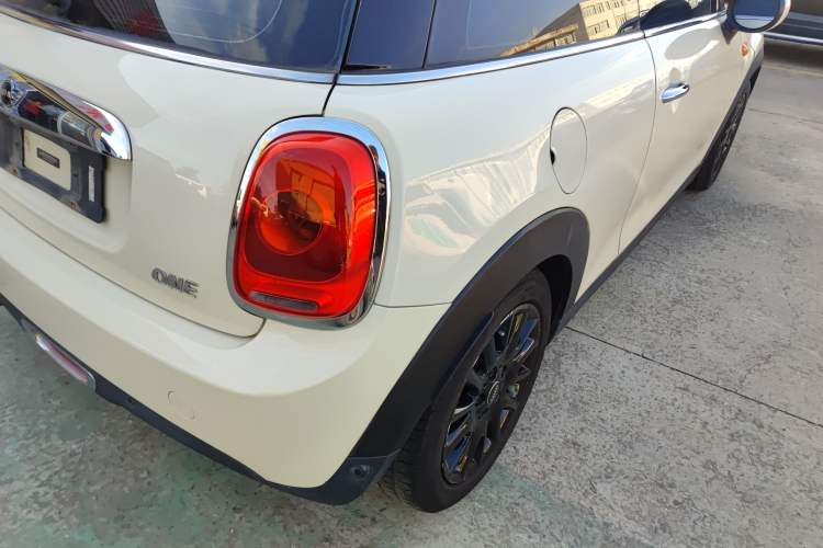 Used  MINI 2016 1.2T ONE Pioneer Edition
