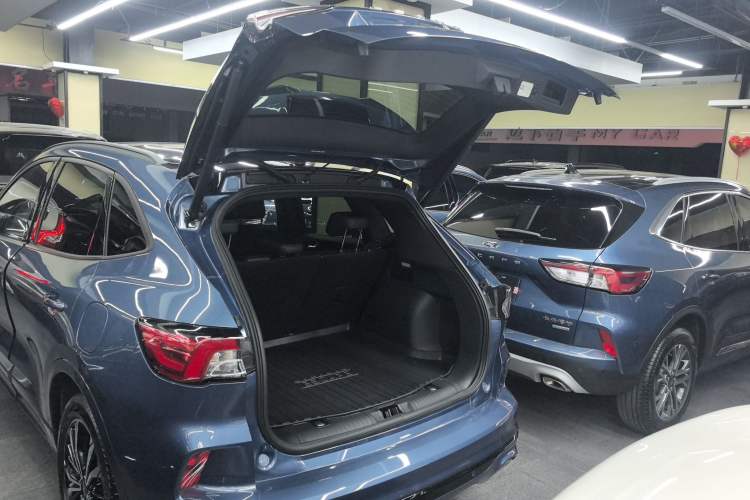 Used Ford Escape 2020 EcoBoost 245 Four-Wheel Drive ST-LINE Deluxe Edition
